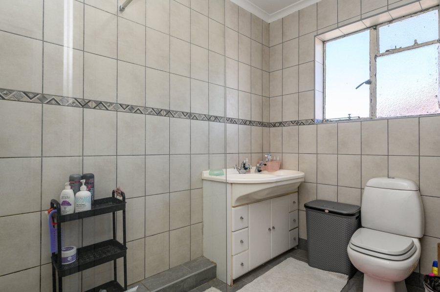  Bedroom Property for Sale in Kabega Park Eastern Cape